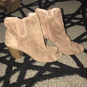 Mauve/blush Booties